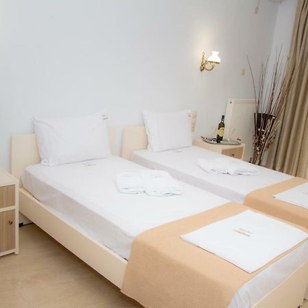 Hotel Astron Myrina Eksteriør billede